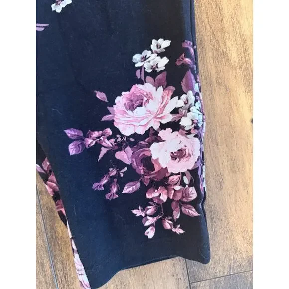 Torrid Ponte Knit Stretch Pull On Pixie Pant Black Pink Purple Floral 3R - Picture 2 of 4